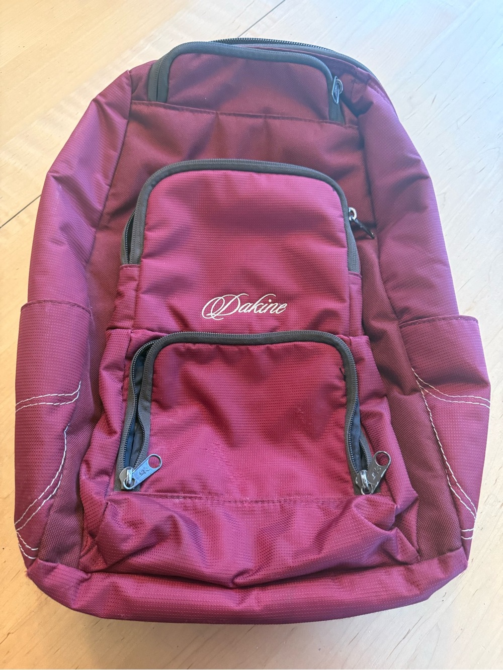 Dakine Women's Maroon Backpack with Dark Trim- EUC
